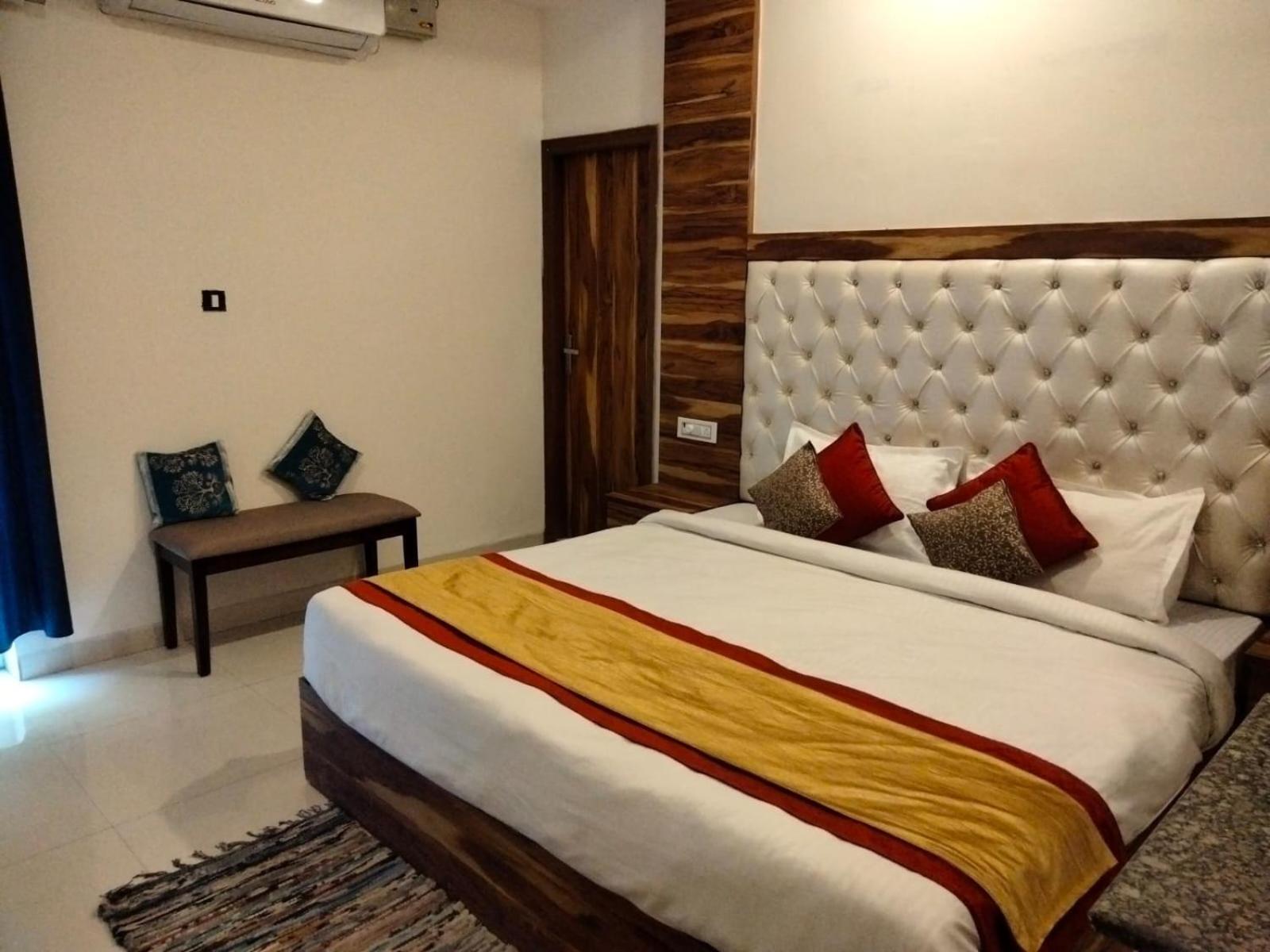 Hotel D Plaza Zirakpur Exterior foto
